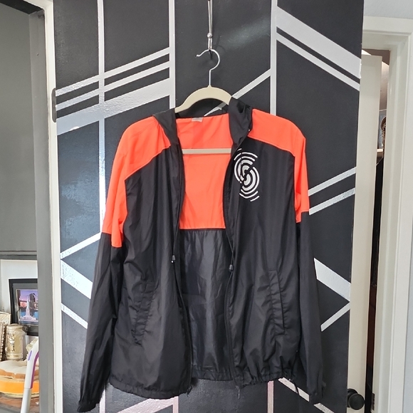 STRONG BY Zumba Fitness Black and Neon Orange Jacket - Picture 1 of 10